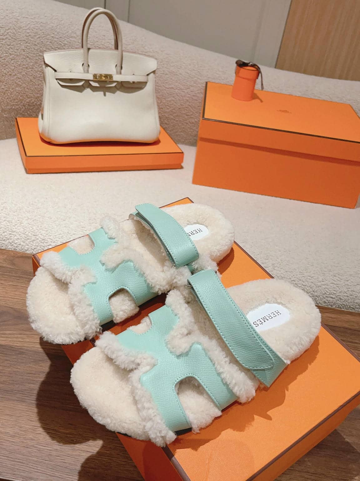 Hermès fur slippers-38